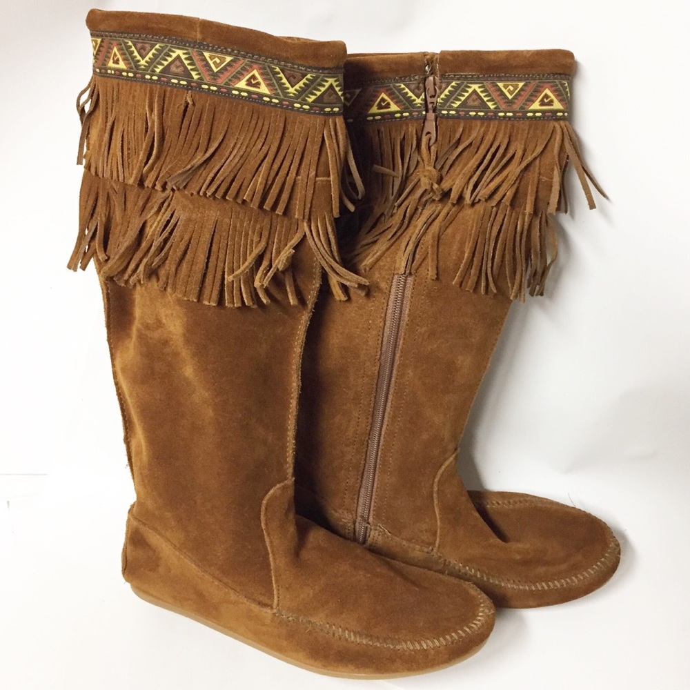 Minnetonka Side Zip Ribbon Trim Fringe Boots SZ 9